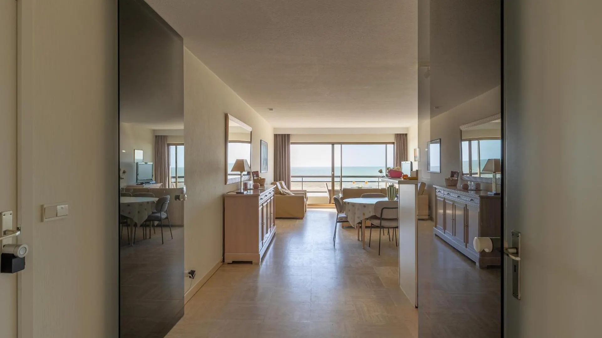 Royal Middelkerke Met Garage Apartment Belgium