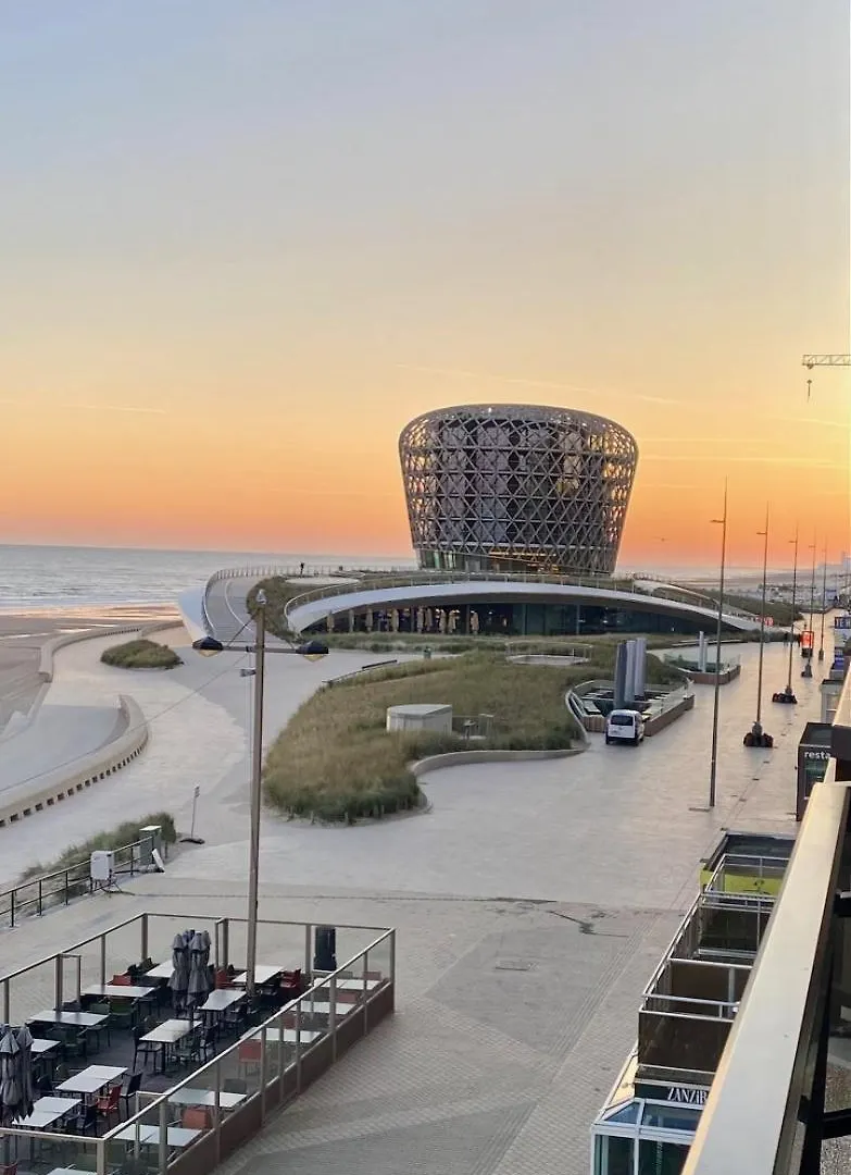 Royal Middelkerke Met Garage Apartment